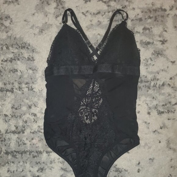 STRAPPY BACK LACE & MESH BODYSUIT || Sm - Picture 1 of 11